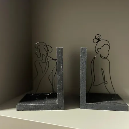 Lamira アパート ハイデゥソボスロー