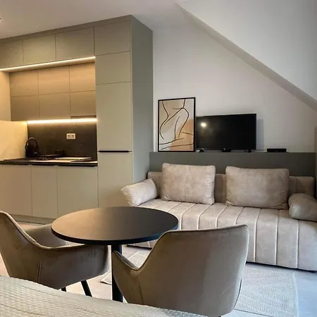 Lamira Apartman