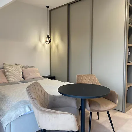 Lamira Apartment
